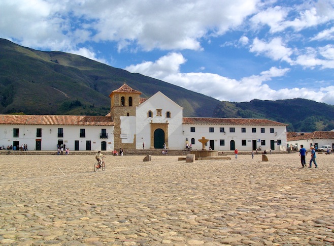 COL Villa de Leyva Plaza2